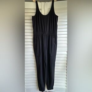 Athleta Unbound Jumpsuit in black size small